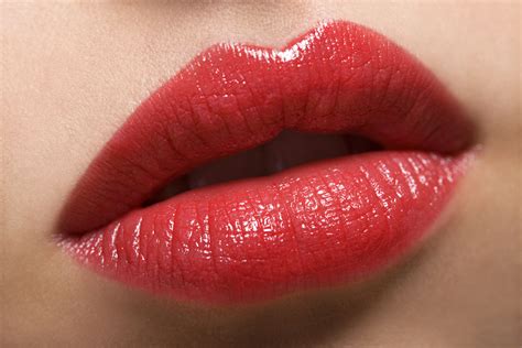 How to Choose the Best Shoppers Lip Plumper